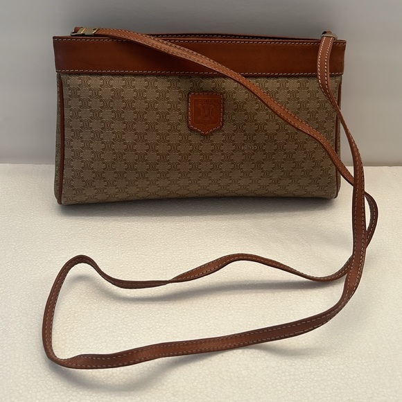 🌼🌺🌸AUTHENTIC VINTAGE CELINE SHOULDER BAG - Picture 3 of 13